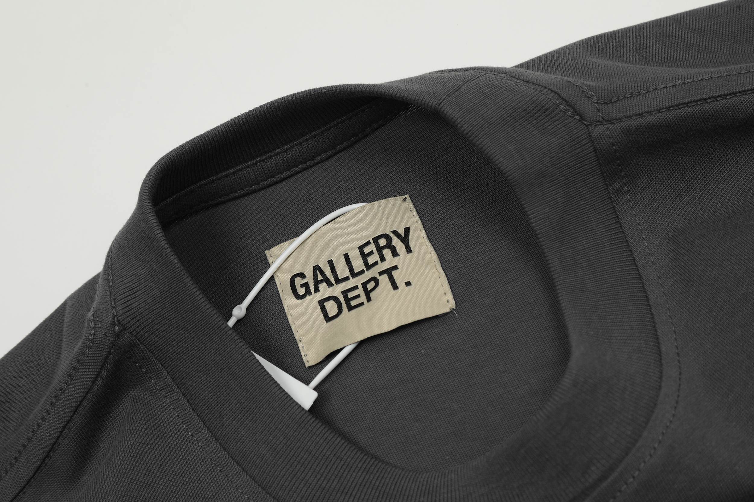 GALLERY DEPT New T-shirt D23