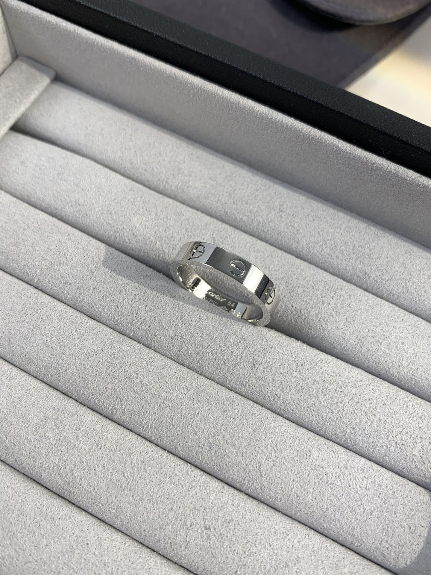 Cartier Love Classic Ring