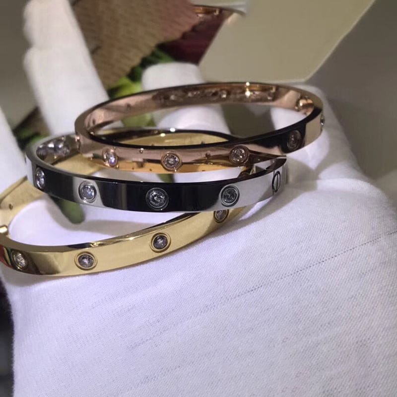 Cartier Classic 10 Diamonds Love Bracelet