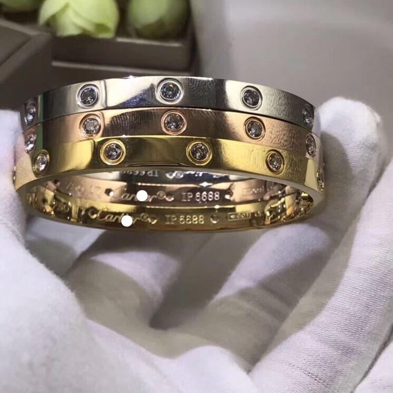 Cartier Classic 10 Diamonds Love Bracelet