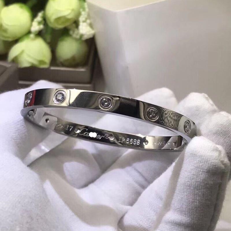 Cartier Classic 10 Diamonds Love Bracelet