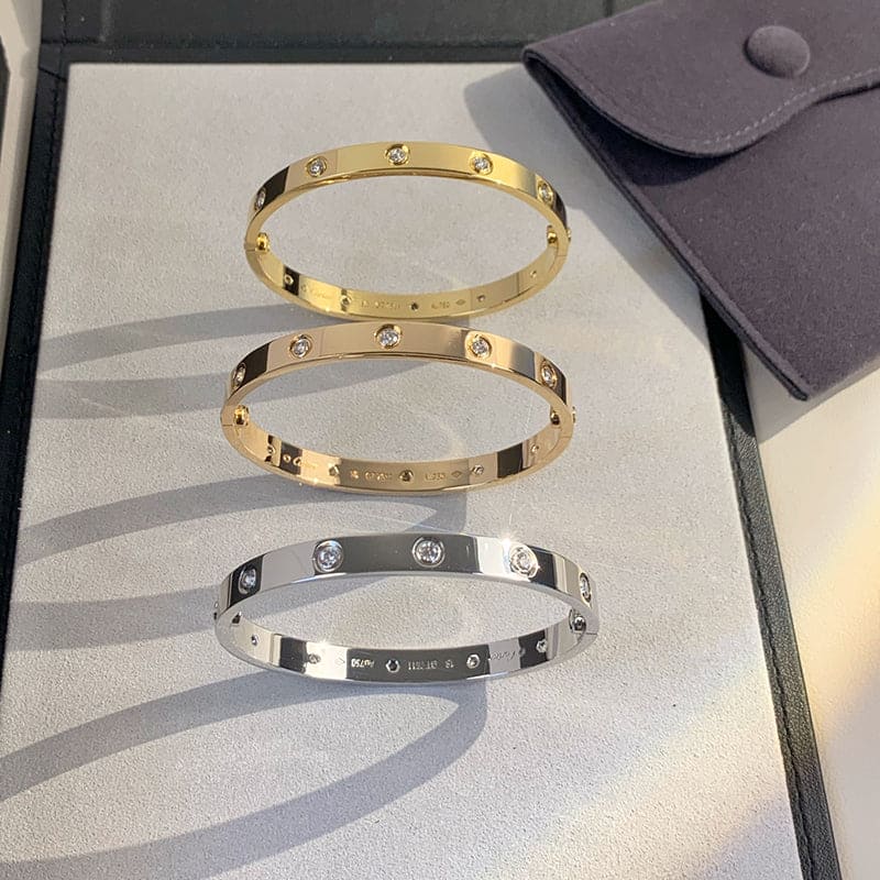 Cartier Classic 10 Diamonds Love Bracelet