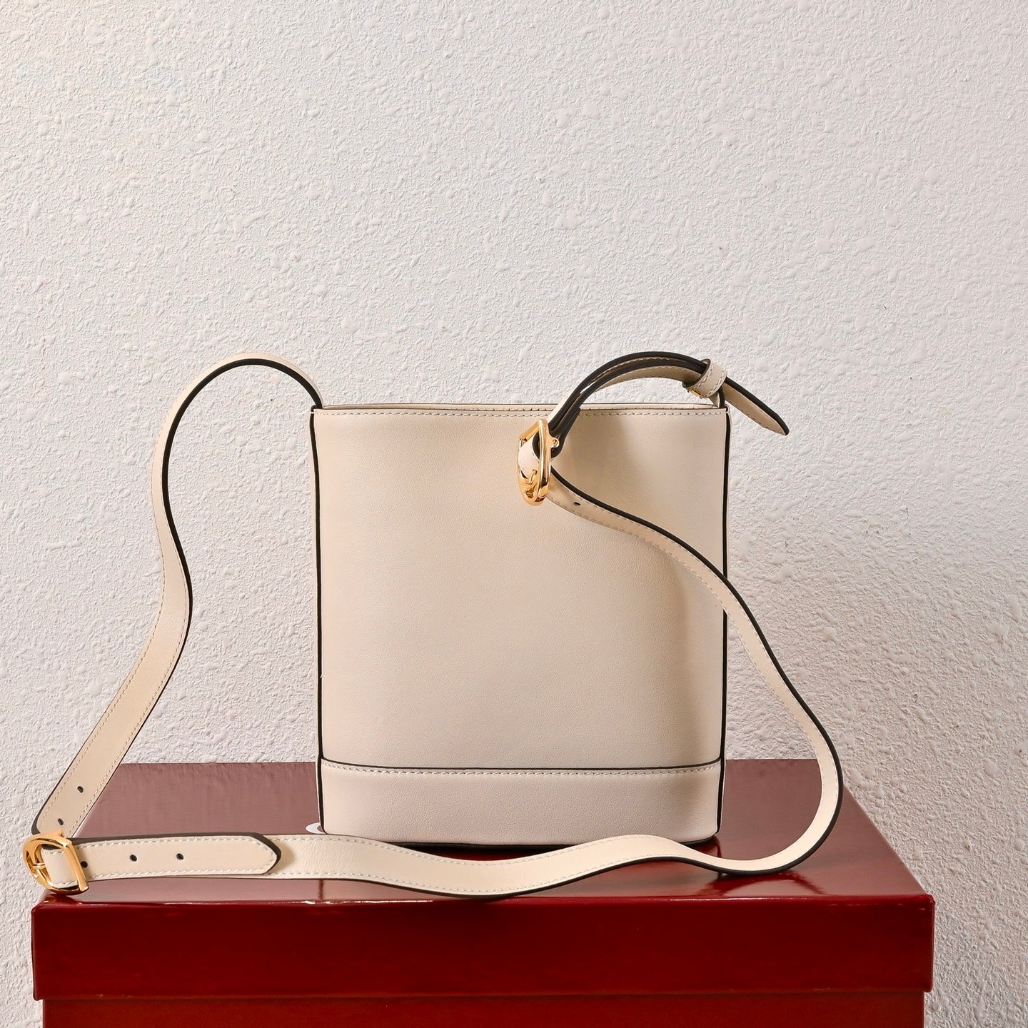 Gucci 73 Series Horsebit Bucket Bag
