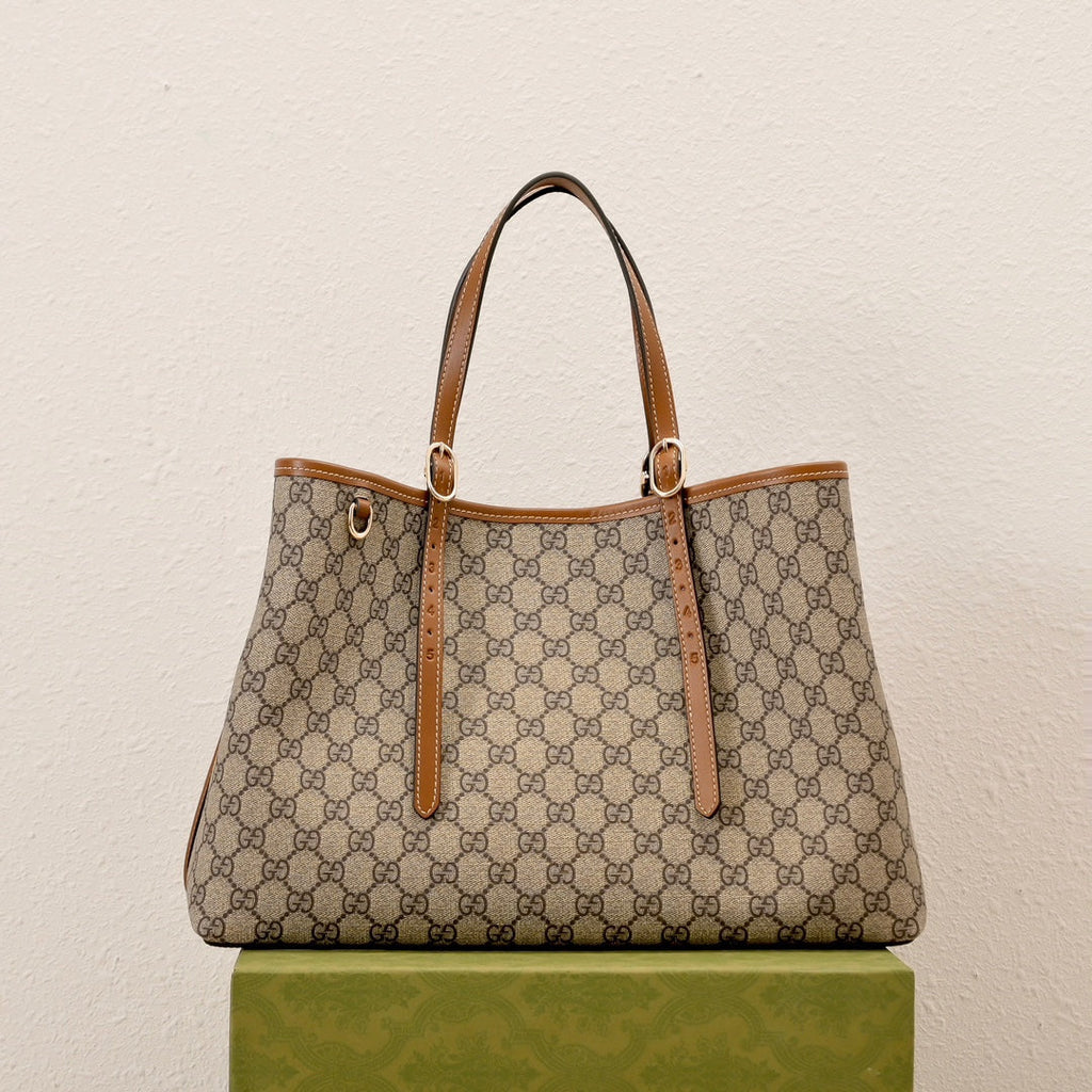 Gucci Emblem Medium Tote Bag