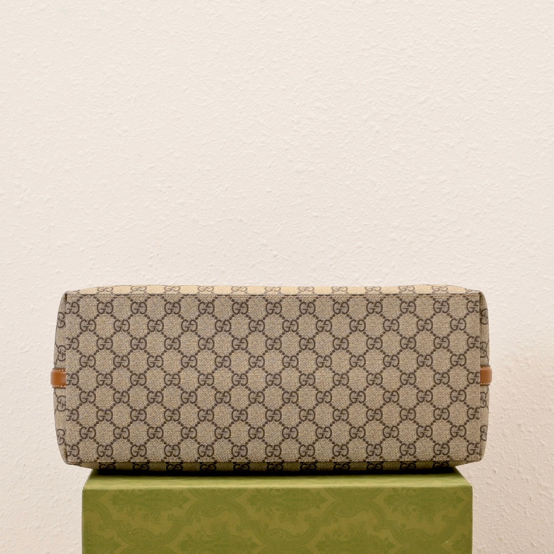 Gucci Emblem Medium Tote Bag